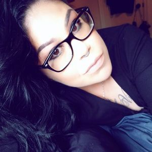 Meet your Posher, Elise